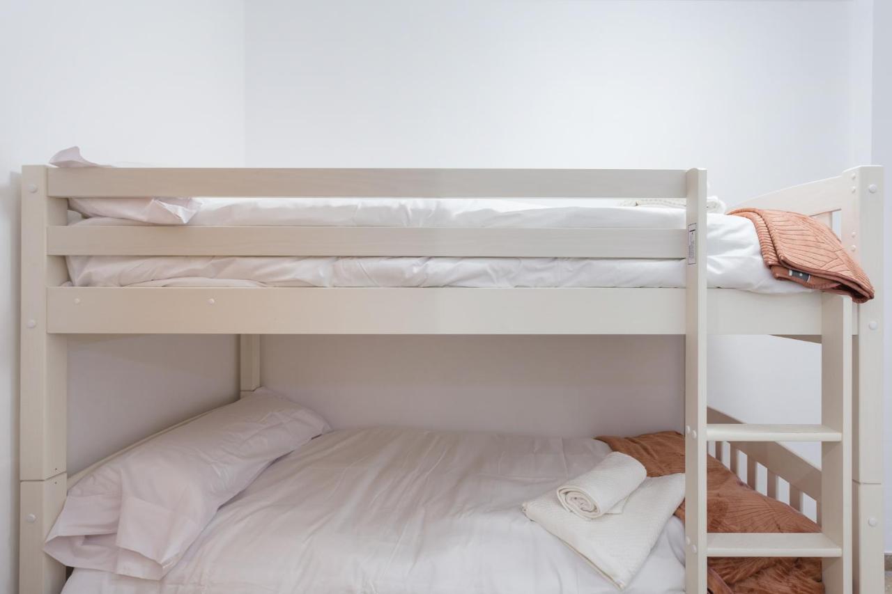 Appartement Piso Familiar Cerca Del Centro, Ac Y Wifi Gratis à Valence Extérieur photo