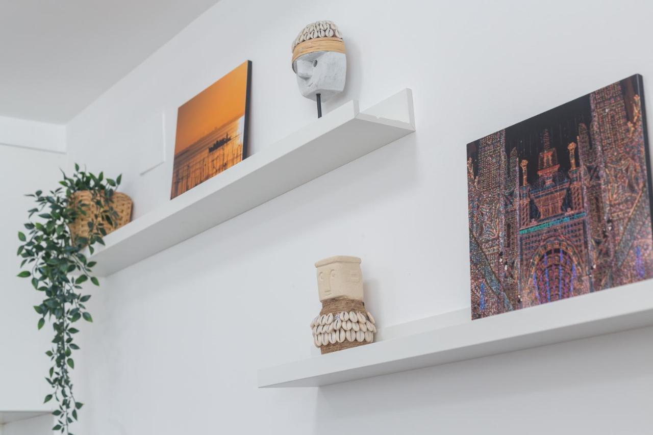 Appartement Piso Familiar Cerca Del Centro, Ac Y Wifi Gratis à Valence Extérieur photo