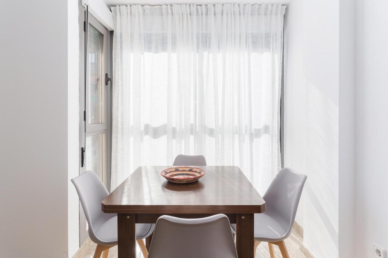 Appartement Piso Familiar Cerca Del Centro, Ac Y Wifi Gratis à Valence Extérieur photo